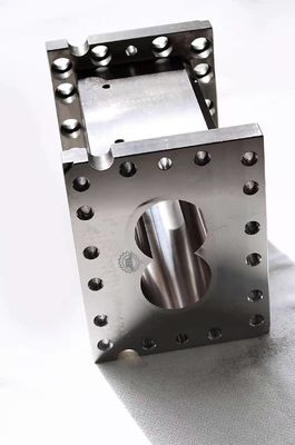 kwaliteit  200mm To 400mm Extrusion Screw Barrel Extruder Barrel For Co Rotating fabriek