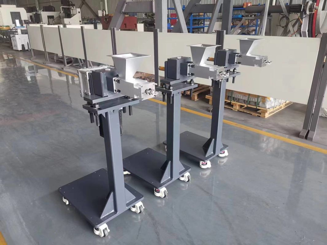 Co-roterende twee-schroef-extrudermachineonderdelen schacht schroefsegment loop en zijvoeder