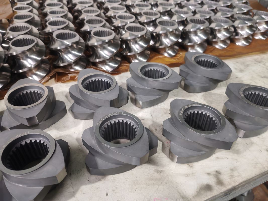 Plastic Extrusion Line Schroefelementen 60mm-120 Schroeflengte 100rpm-1200 Schroefsnelheid voor Twin Screw Extruder Machine