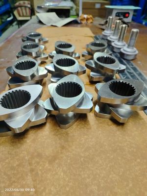 DIN-standaard WR14 Twin Screw Extruder Parts Extruder Screw Elements