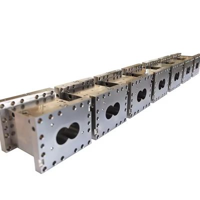 Parallelle twee-schroef plastic extruder met hoge slijtvastheid en corrosiebestendigheid schroefelementen en op maat gemaakte loop