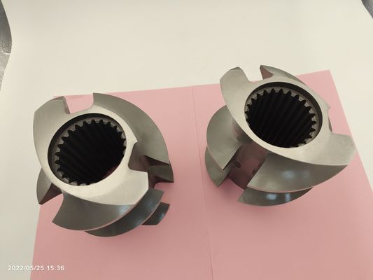 Extruder voor het voeden van dieren met twee schroeven van roestvrij staal