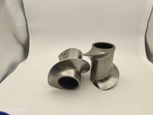 Extruder voor het voeden van dieren met twee schroeven van roestvrij staal